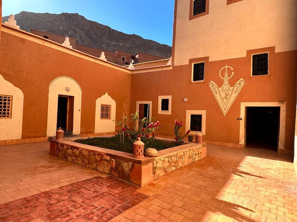 Gîte d'étape Tamaloute Bou Drarar Extérieur photo
