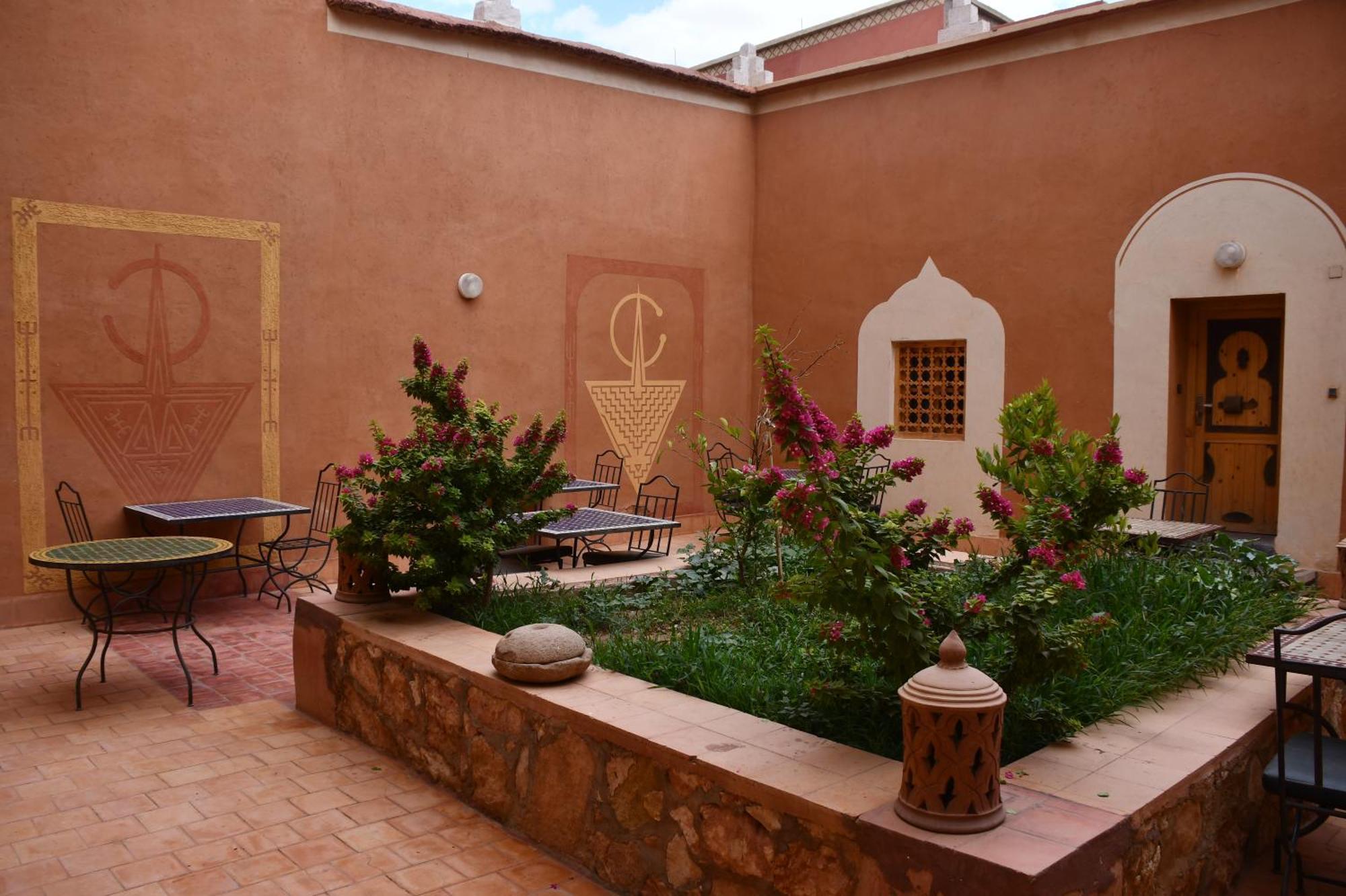 Gîte d'étape Tamaloute Bou Drarar Extérieur photo